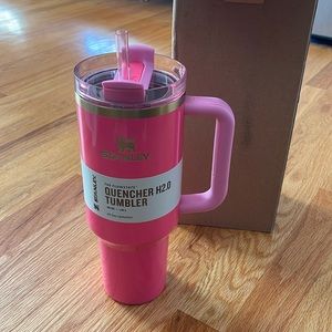 NIB STANLEY Quencher Flowstate Tumbler Pink Parade 40oz